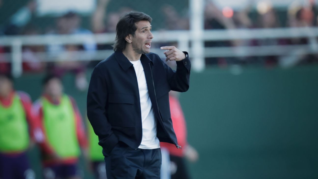 ALERTA EN RIVER: Acu&ntilde;a no llega al cl&aacute;sico ante Racing y Ponzio prepara cambios en la defensa