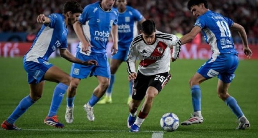 &iexcl;RIVER VOLVI&Oacute; A GANAR! Venci&oacute; a Estudiantes de R&iacute;o Cuarto y qued&oacute; a un paso de la clasificaci&oacute;n