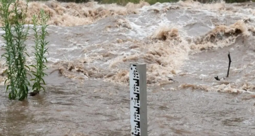 &iexcl;EL LITORAL EN ALERTA! El r&iacute;o Uruguay volvi&oacute; a crecer, dej&oacute; evacuados y advierten por m&aacute;s lluvias