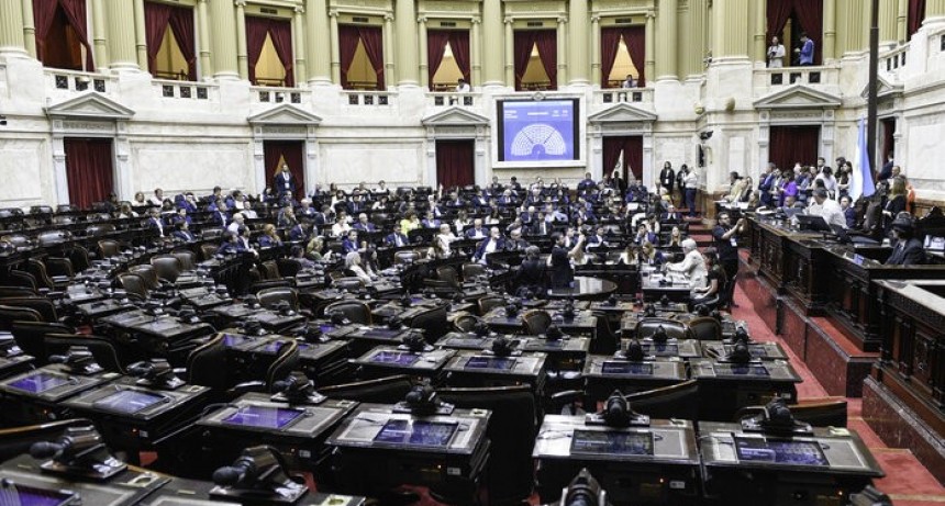 Sin qu&oacute;rum: gobernadores aliados de Milei frenan el rechazo al DNU de deuda
