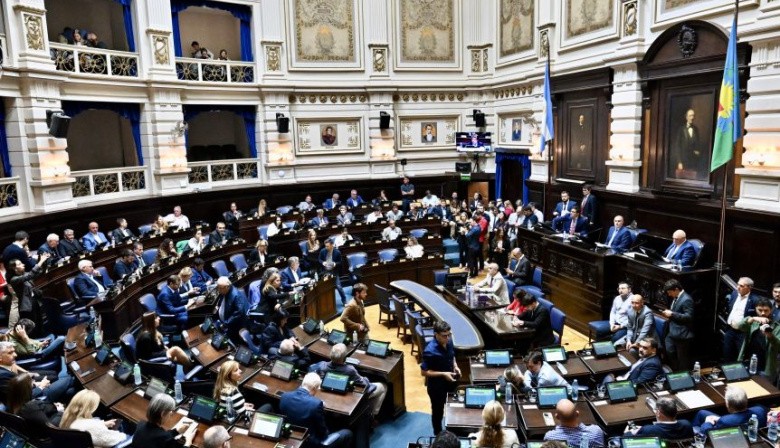 Tras un día explosivo en la Legislatura, Kicillof logró aprobar el Presupuesto 2026: queda pendiente un endeudamiento millonario