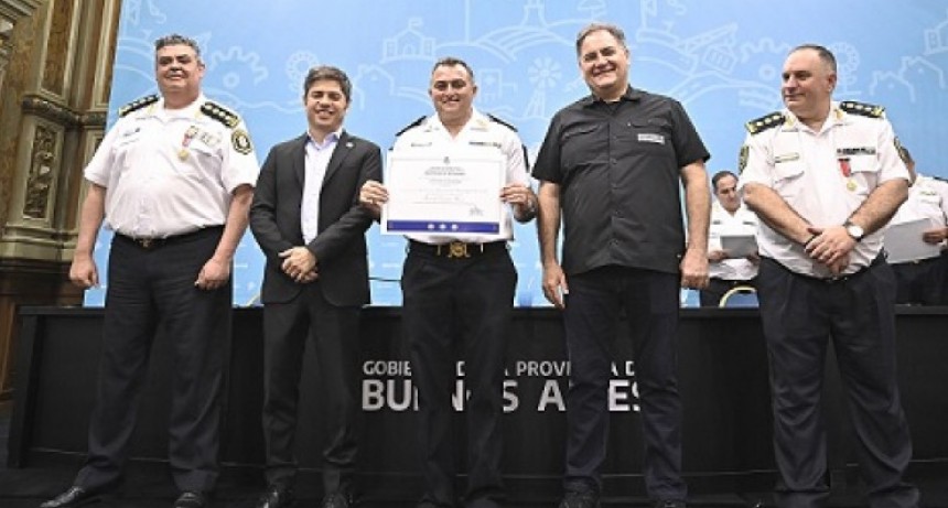 ¡Kicillof refuerza la cúpula policial! 23 comisarios generales ascendieron y la fuerza bonaerense se profesionaliza