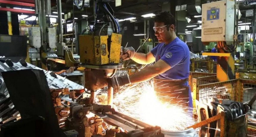 “Derrumbe metalúrgico: la producción se desploma y el sector trabaja al nivel más bajo desde la pandemia”