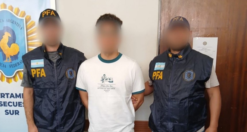 Cayó en Recoleta “El jorobado Deivi”, uno de los criminales más buscados del Perú: vivía en un lujoso departamento