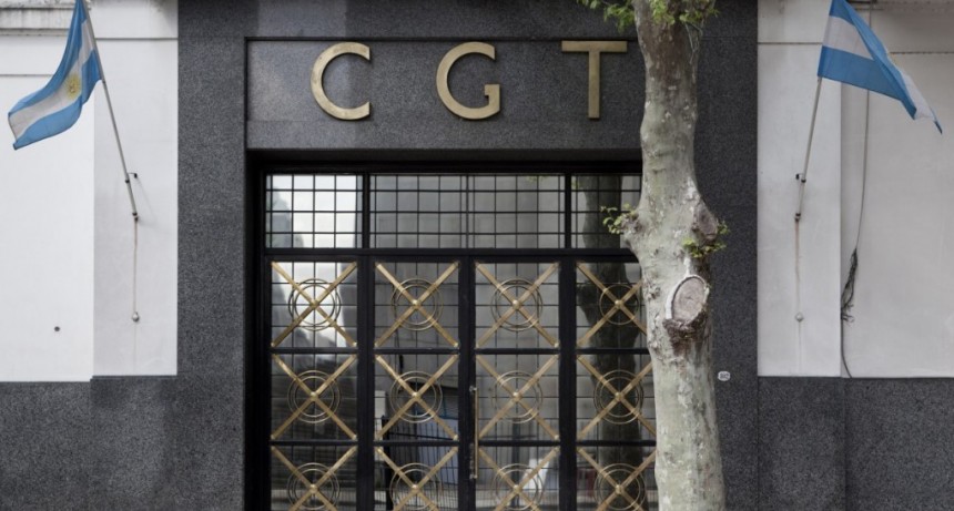 Explota la interna en la CGT: un sector amenaza con romper y armar su propia “mesa chica”