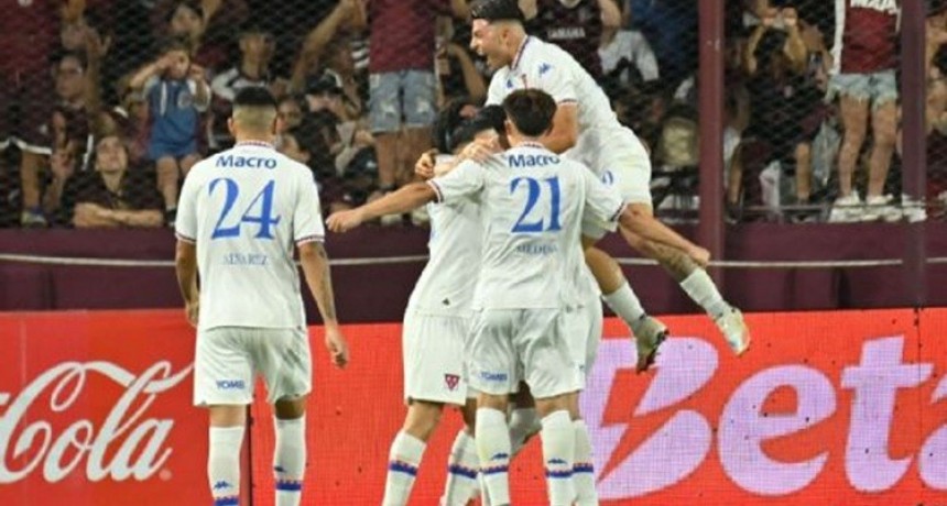 Tigre silenció la fiesta de Lanús: ganó 1-0, lo dejó afuera y se quedó con el último boleto a cuartos
