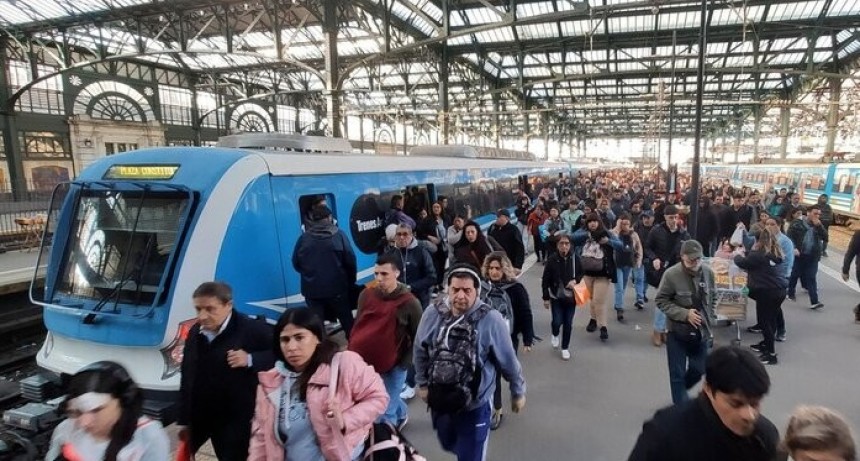 &iexcl;Caos en los trenes! Demoras y cancelaciones paralizan el AMBA por la protesta de La Fraternidad