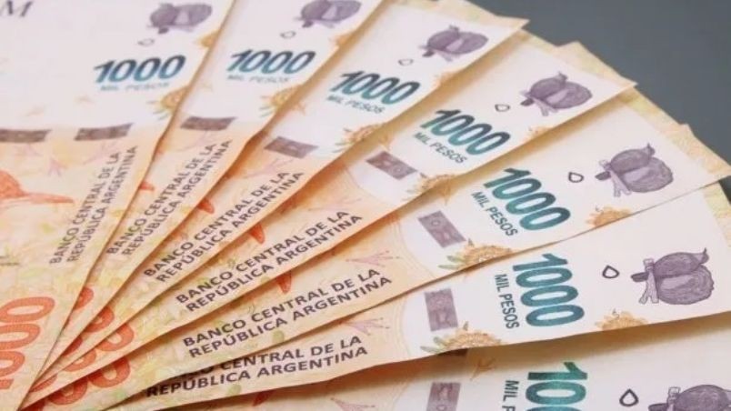 Indignación nacional: el salario mínimo aumenta solo $6.000 y cae al nivel más bajo en 30 años