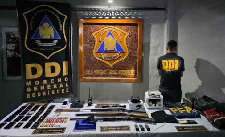 Cayó la banda del falso allanamiento: se hicieron pasar por policías y robaron 80 mil dólares en Moreno