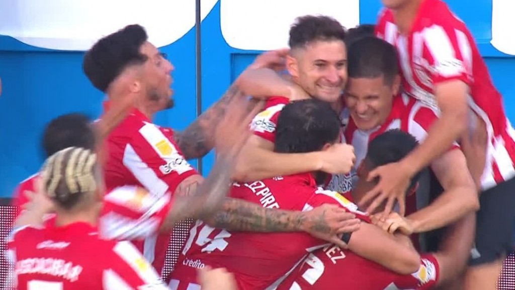 Alario entró desde el banco, marcó un doblete y Estudiantes se quedó con el Trofeo de Campeones