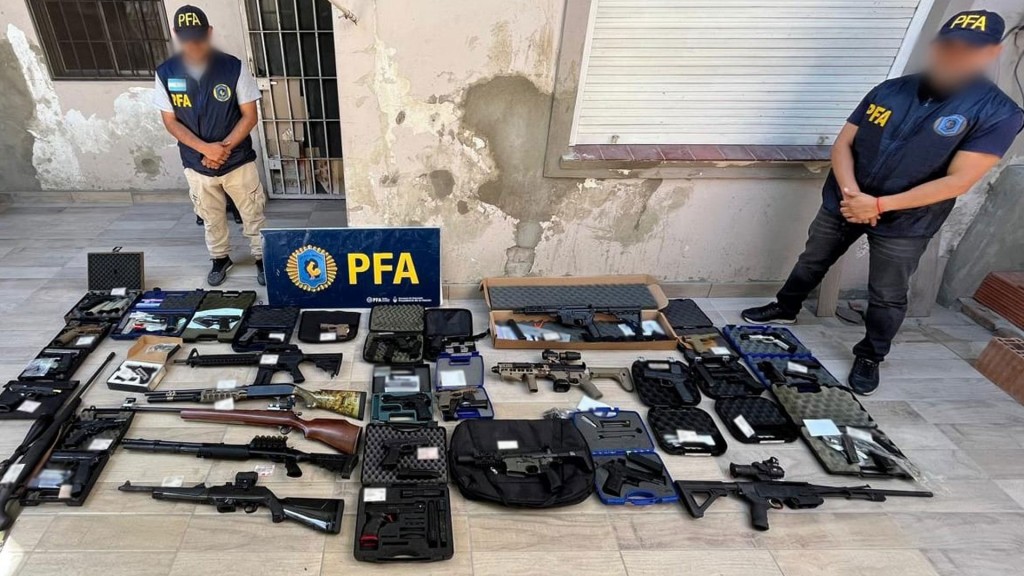 Megaoperativo en el conurbano: desbaratan una red de armas que abastecía a narcos y barras bravas