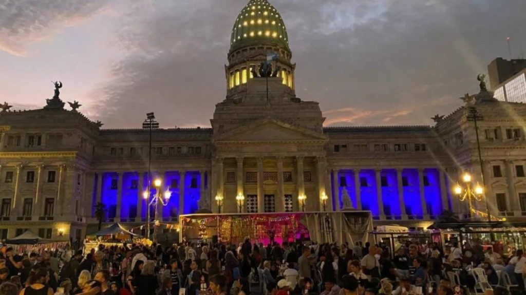 Navidad del ajuste: la solidaridad desborda las calles ante una crisis que no da tregua