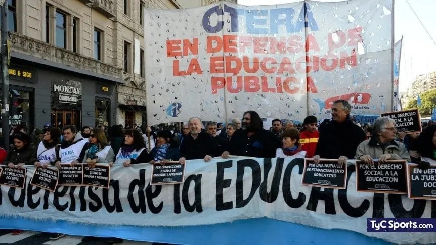 Presupuesto bajo fuego: los gremios advierten que el ajuste de Milei puede paralizar escuelas, universidades y ciencia