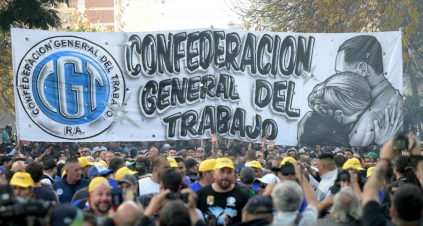Tensión en las calles: la CGT marcha en Buenos Aires y ATE paraliza el país contra la reforma laboral de Milei