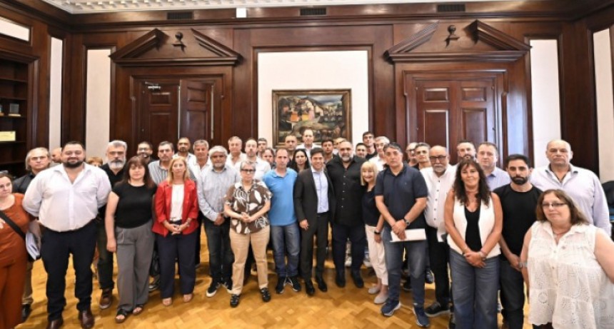 Kicillof blanqueó la crisis y estiró la negociación: la paritaria bonaerense seguirá abierta hasta 2026