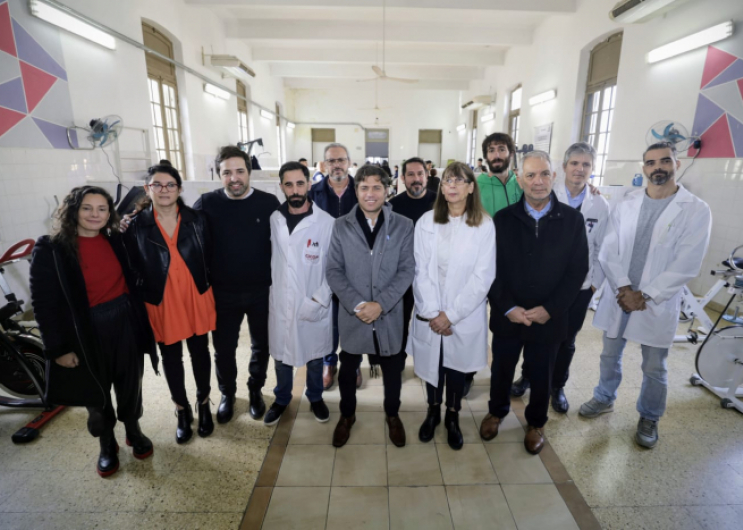Kicillof inauguró nuevos equipos en el Hospital "General San Martín" tras recorrida por las obras de remodelación